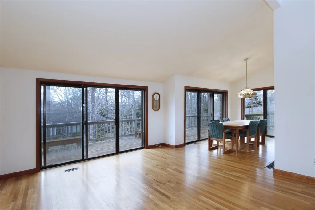 Photo of 60 Redwood Cir