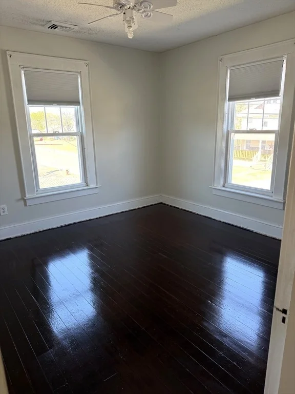 Photo of 180 Russell Rd