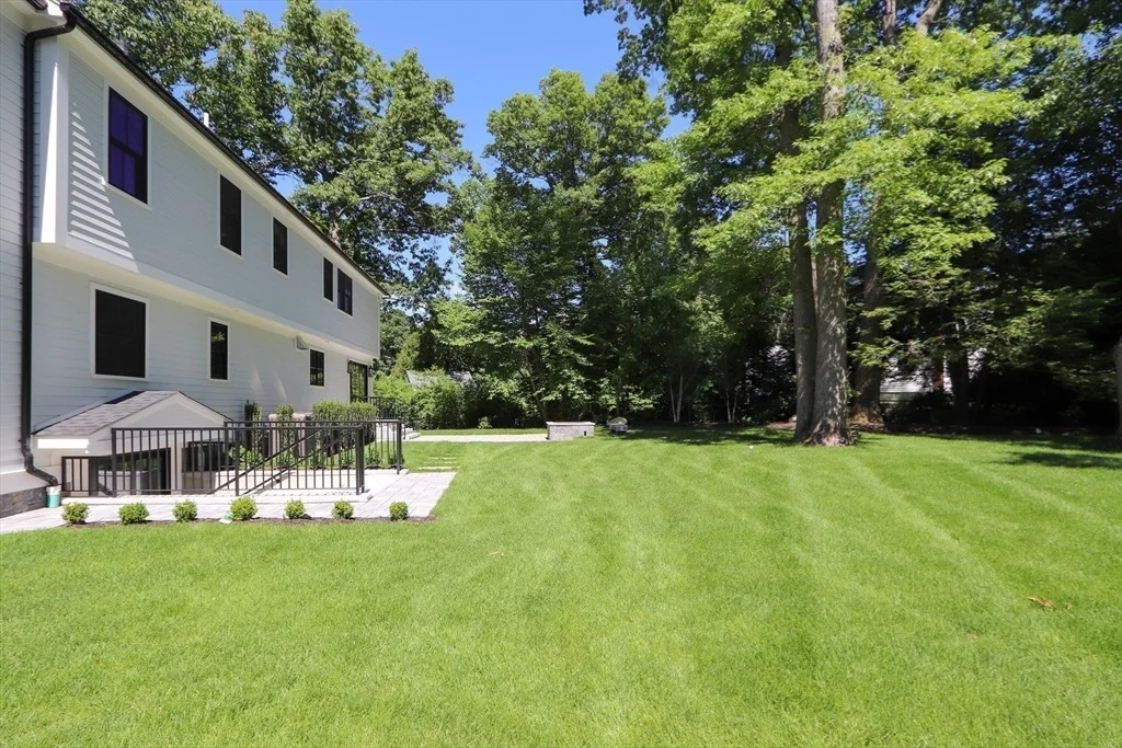 Photo of 24 Deerfield Road