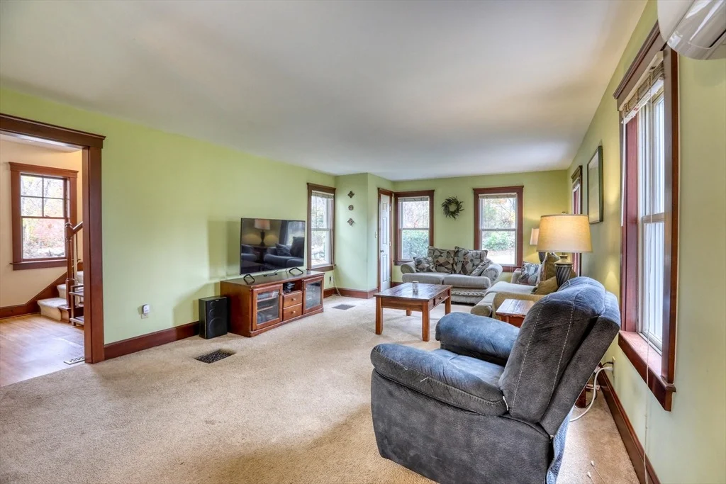 Photo of 31 Summit Avenue
