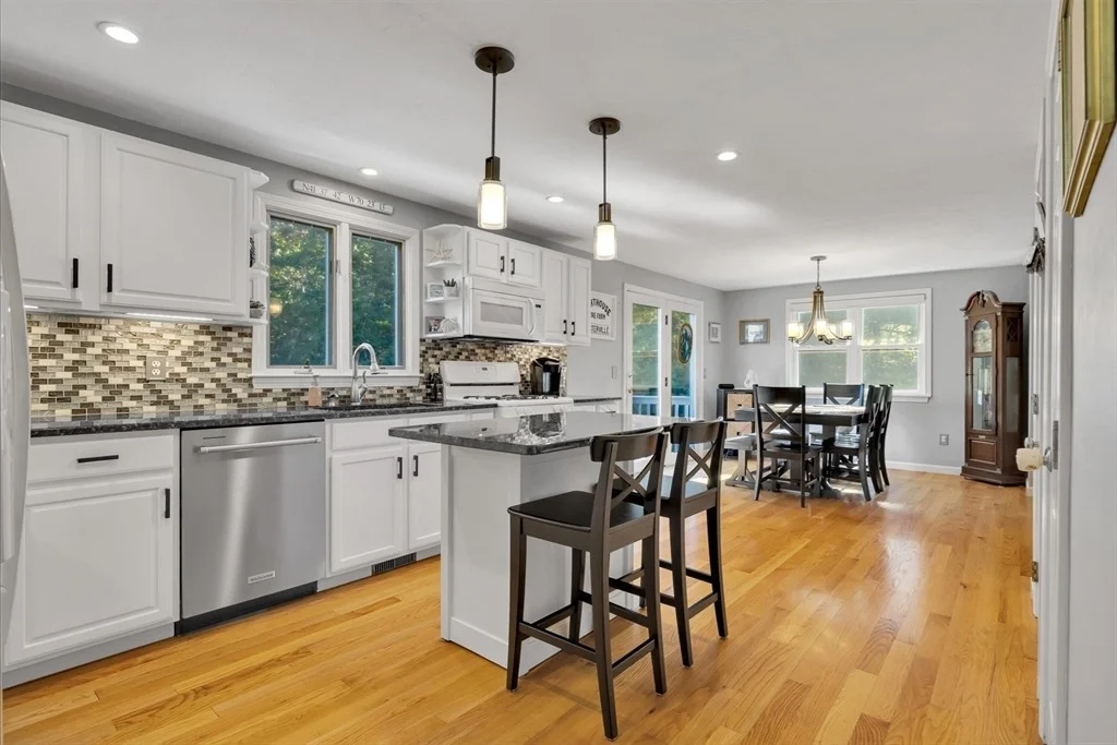 Photo of 40 Waterfield Rd