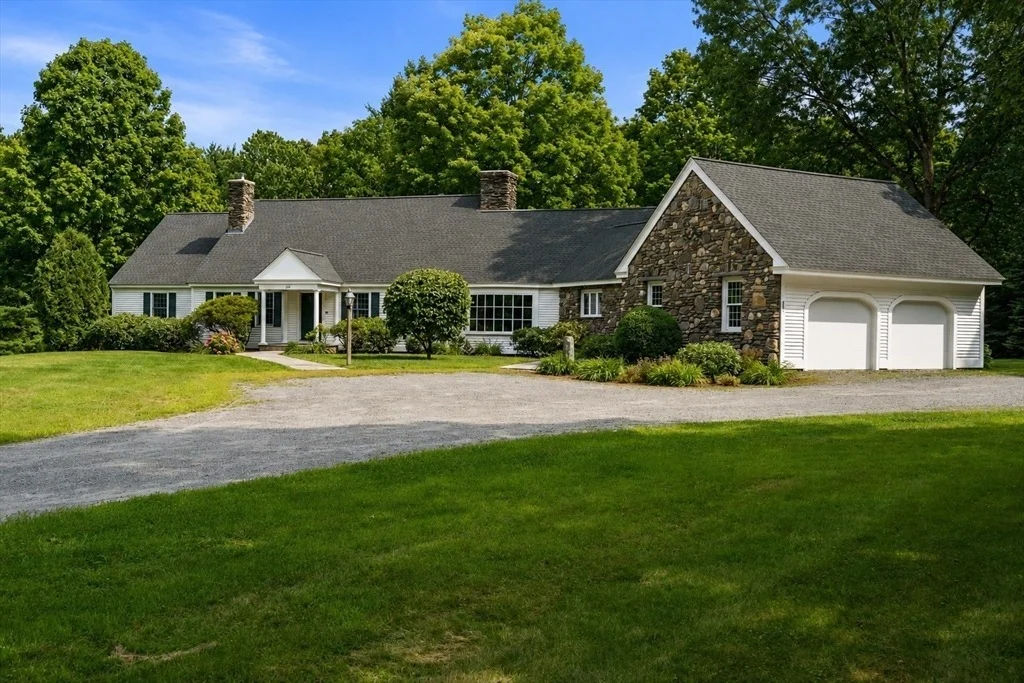 Photo of 110 Northfield Rd