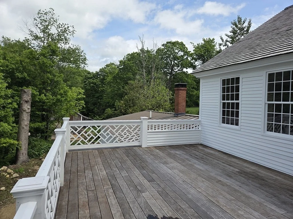 Photo of 130 West Rd