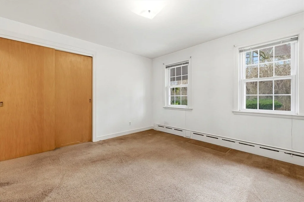Photo of 14 Schofield Dr