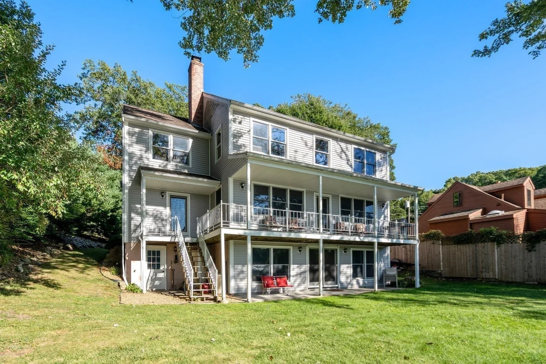 Photo of 10 Klondike Rd