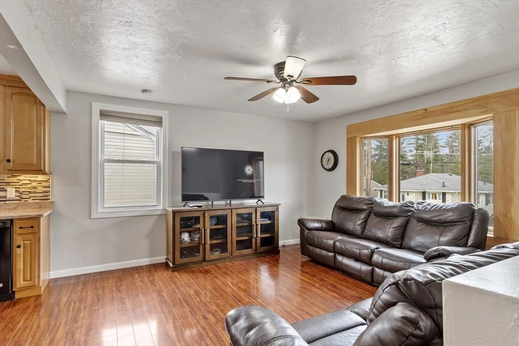 Photo of 53 Laurel Hill Rd