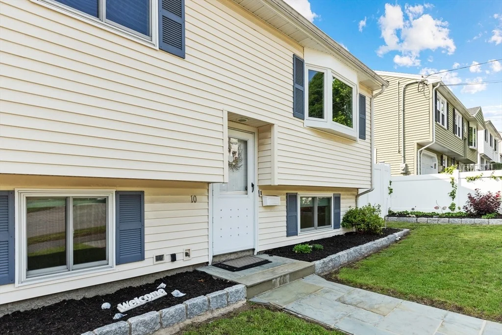 Photo of 10 Murdock Dr
