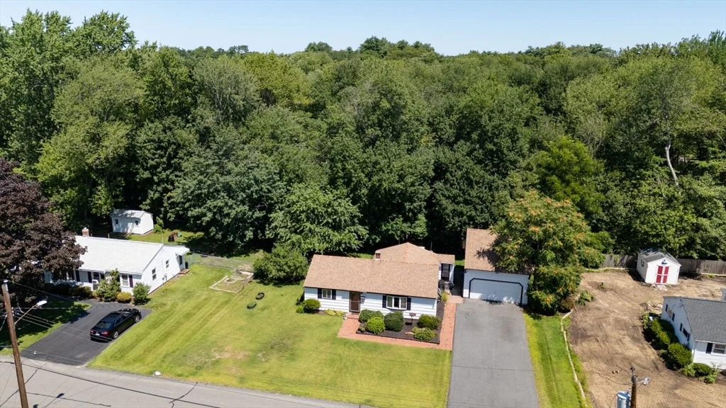 Photo of 20 Ledgewood Dr