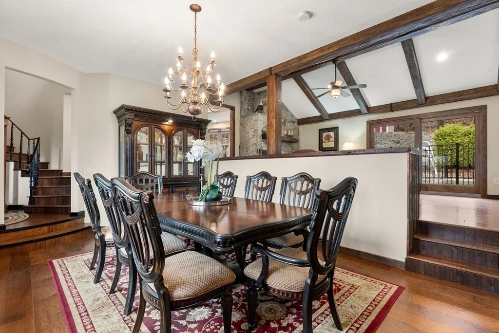 Photo of 235 James St