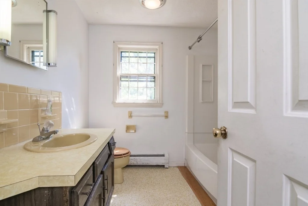 Photo of 231 Audubon Rd