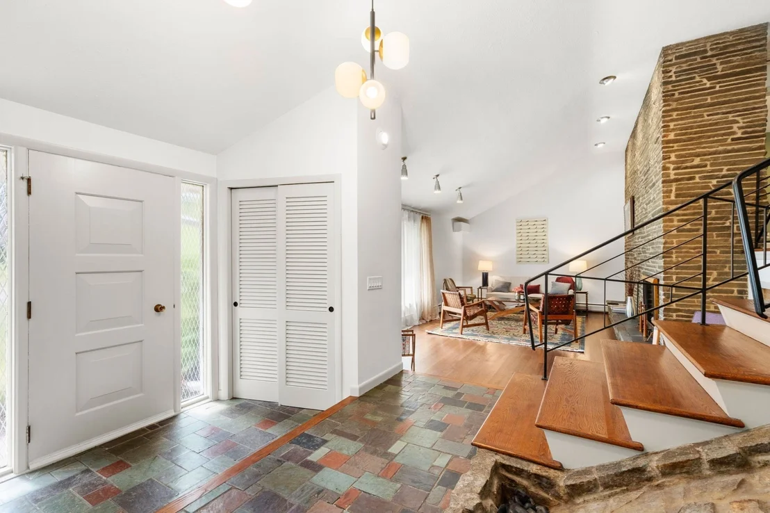 Photo of 326 Williams