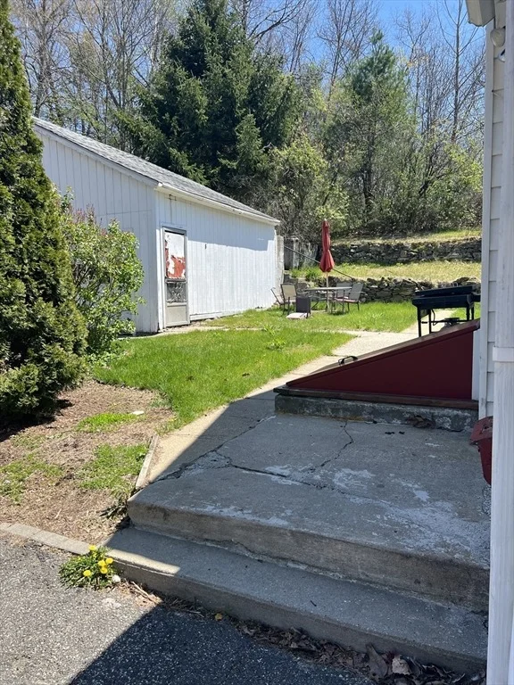 Photo of 69 Ross Ave