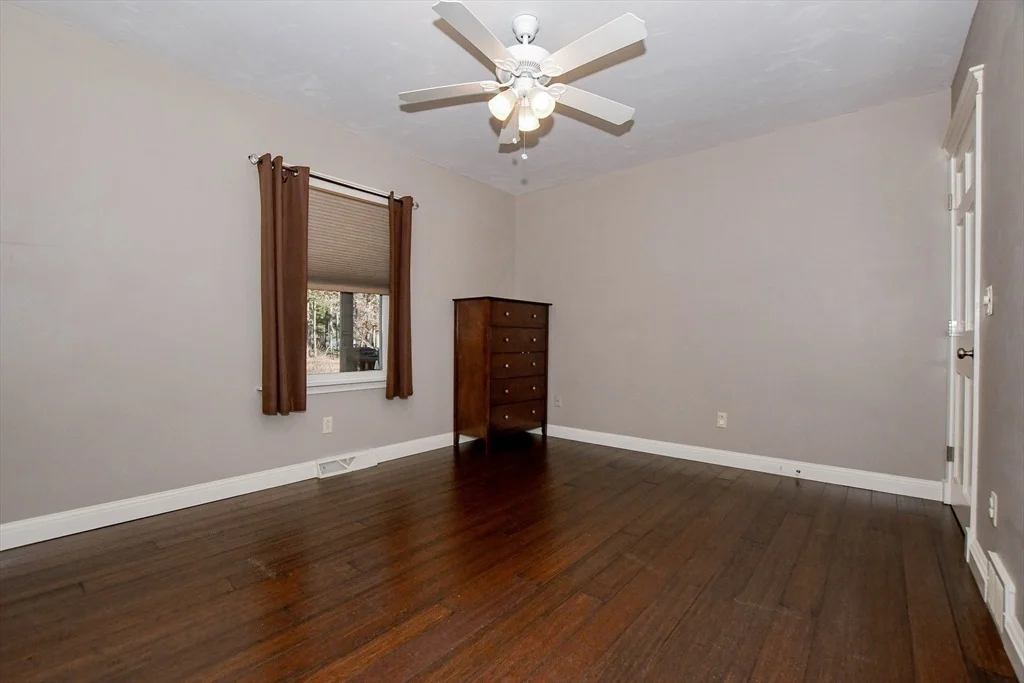 Photo of 850 Main St