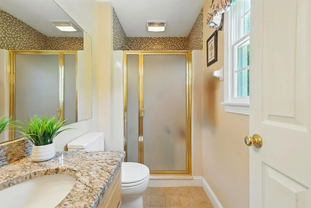 Photo of 8 Eisenhaure Lane