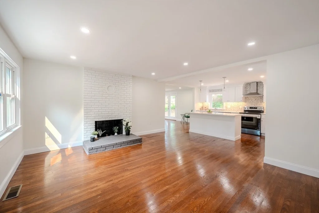 Photo of 76 Plain Road