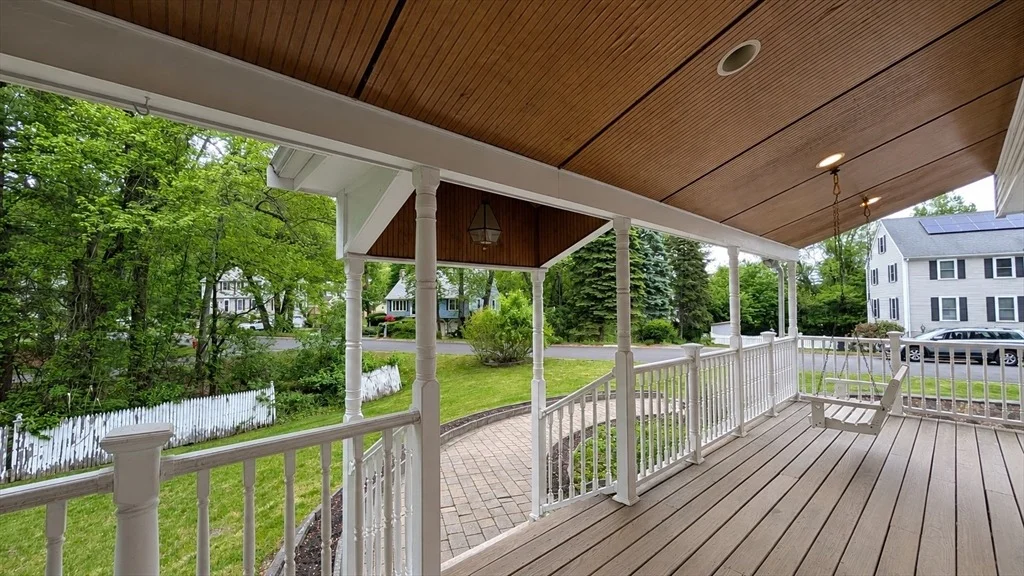 Photo of 19 Hideaway Ln