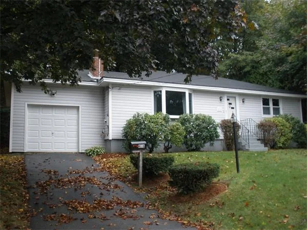 Photo of 476 Lake Ave