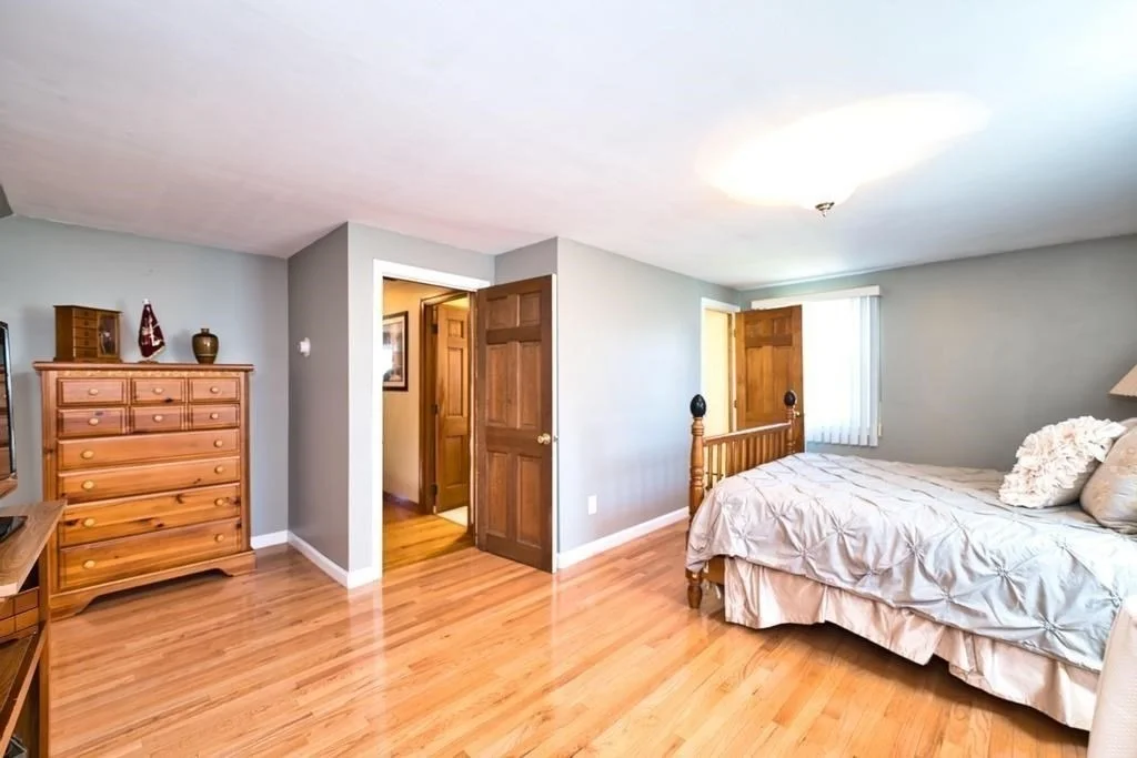 Photo of 70 River Road