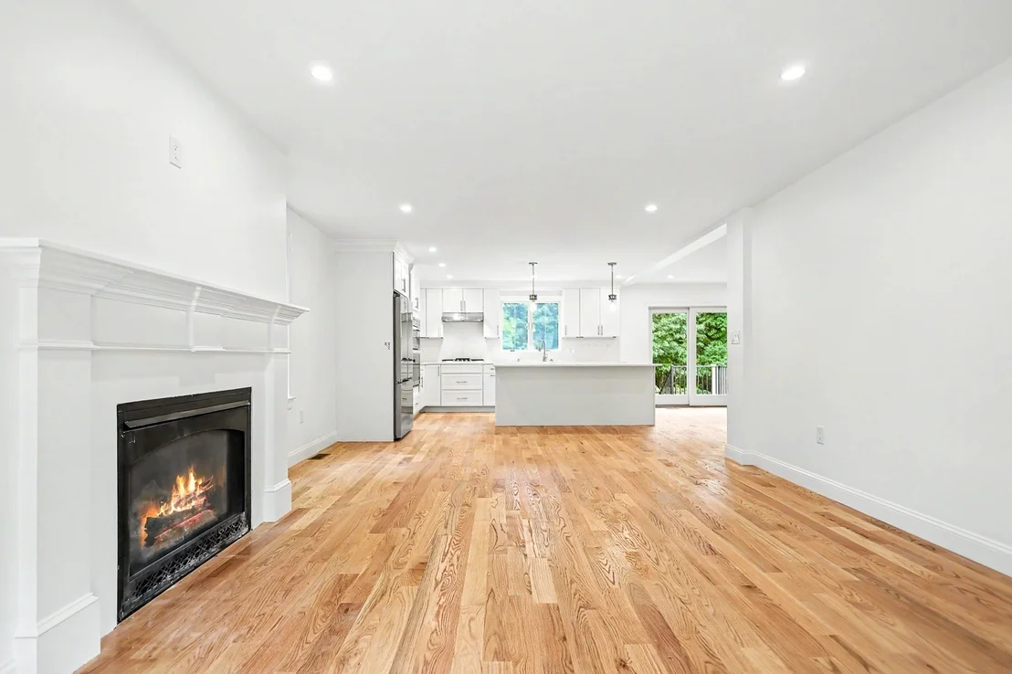 Photo of 7B Lakeshore Dr