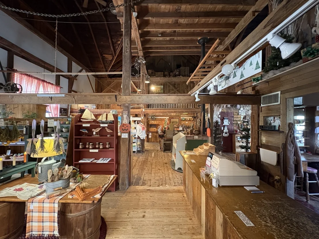 Photo of 660 Main St/.Route 6a