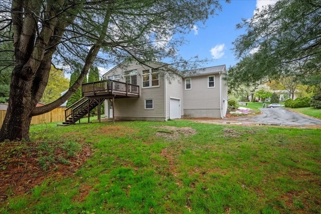 Photo of 11 Riverside Dr