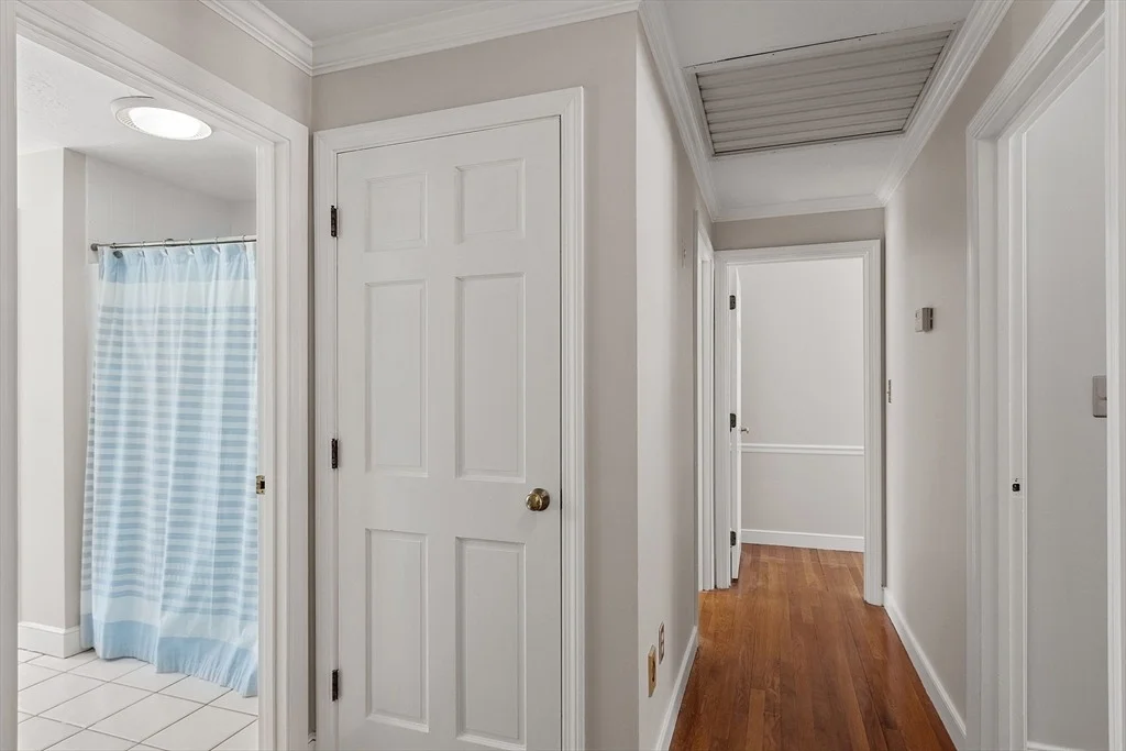 Photo of 7 Meadowbrook Cir