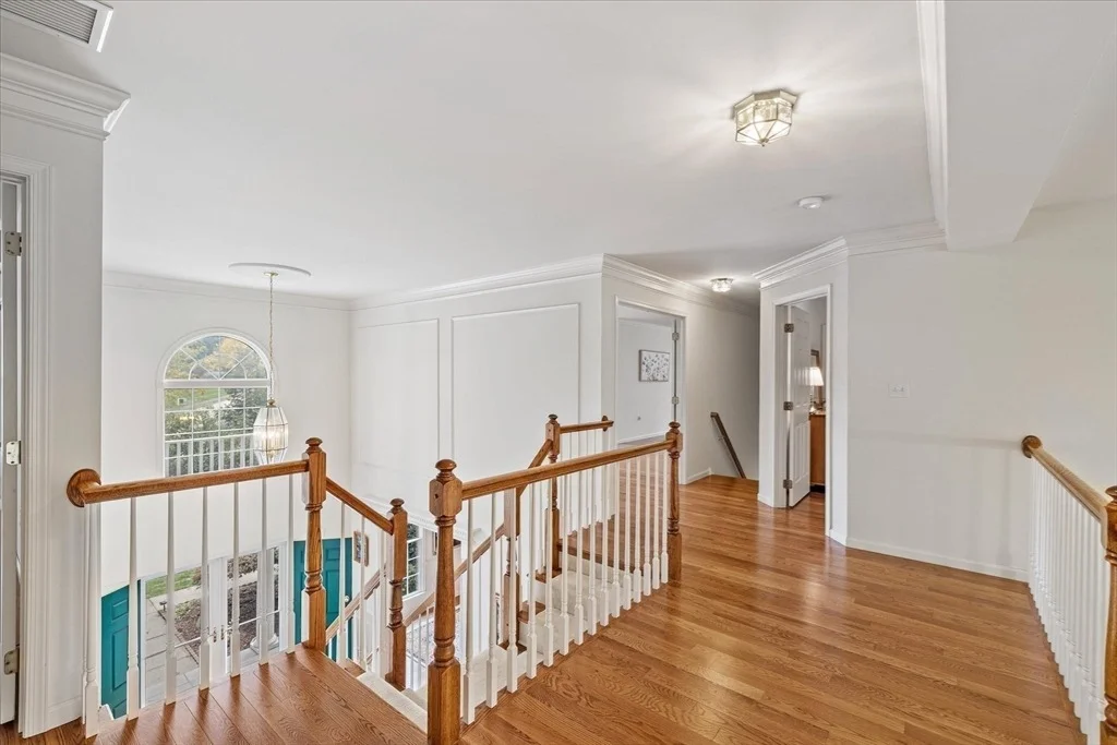 Photo of 7 Thoreau Cir