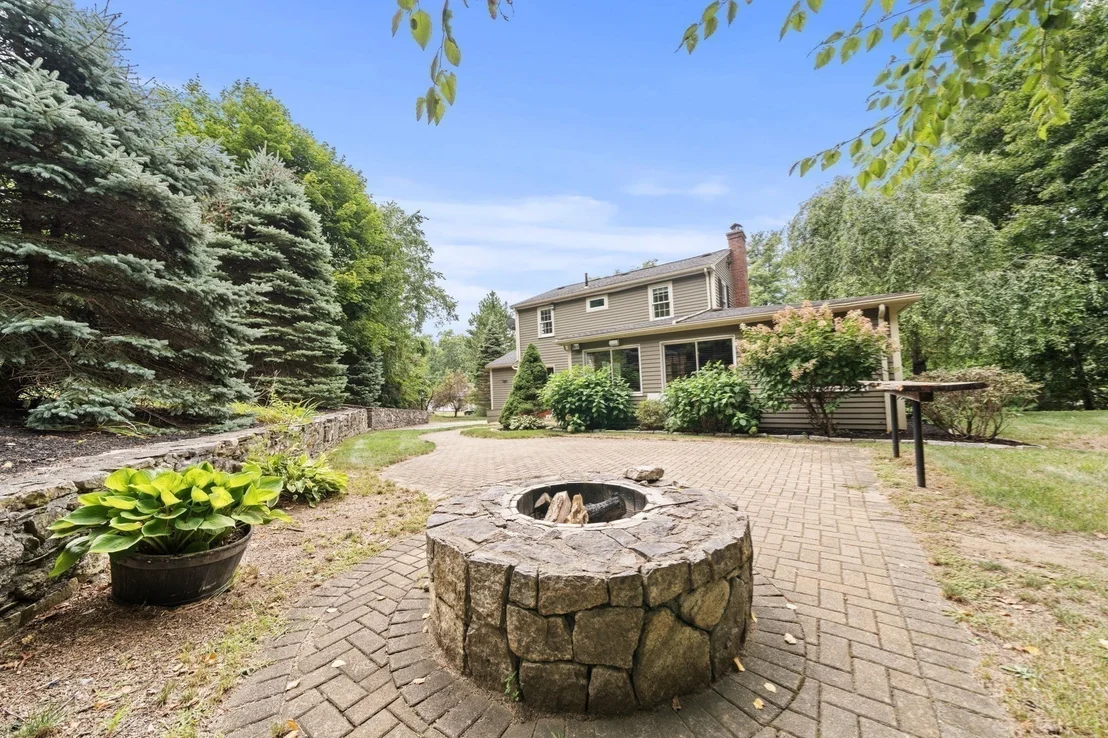 Photo of 102 Oak Ridge Drive