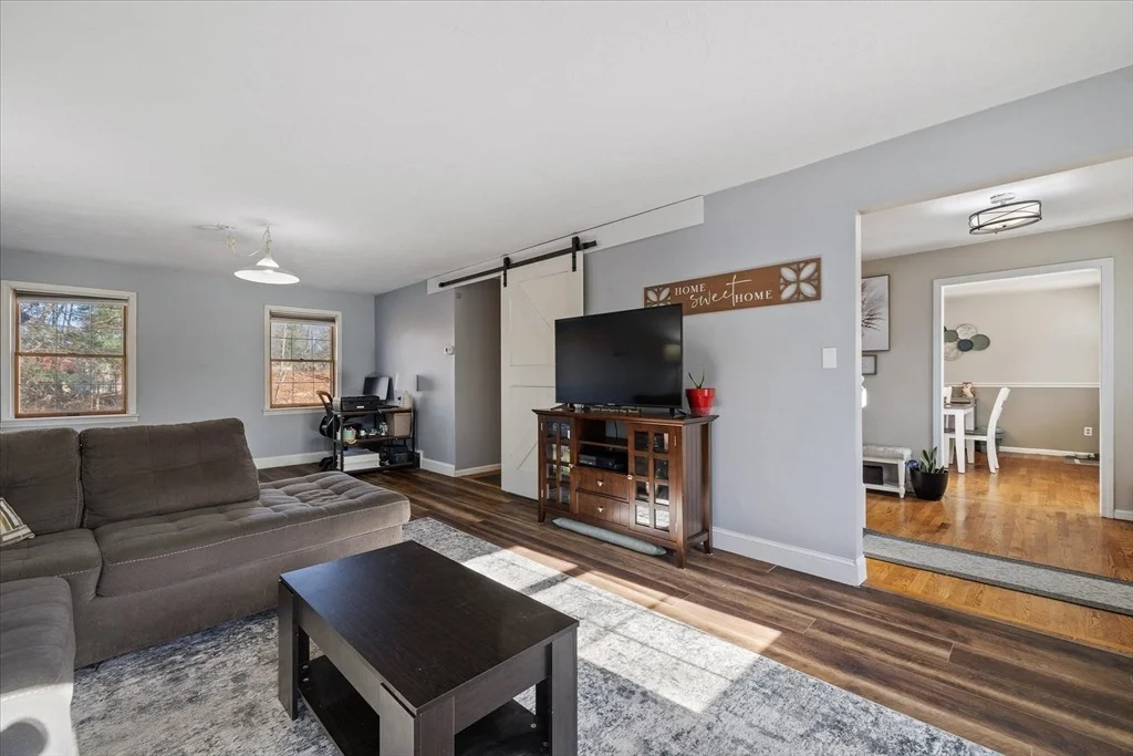 Photo of 75 Klebart Ave