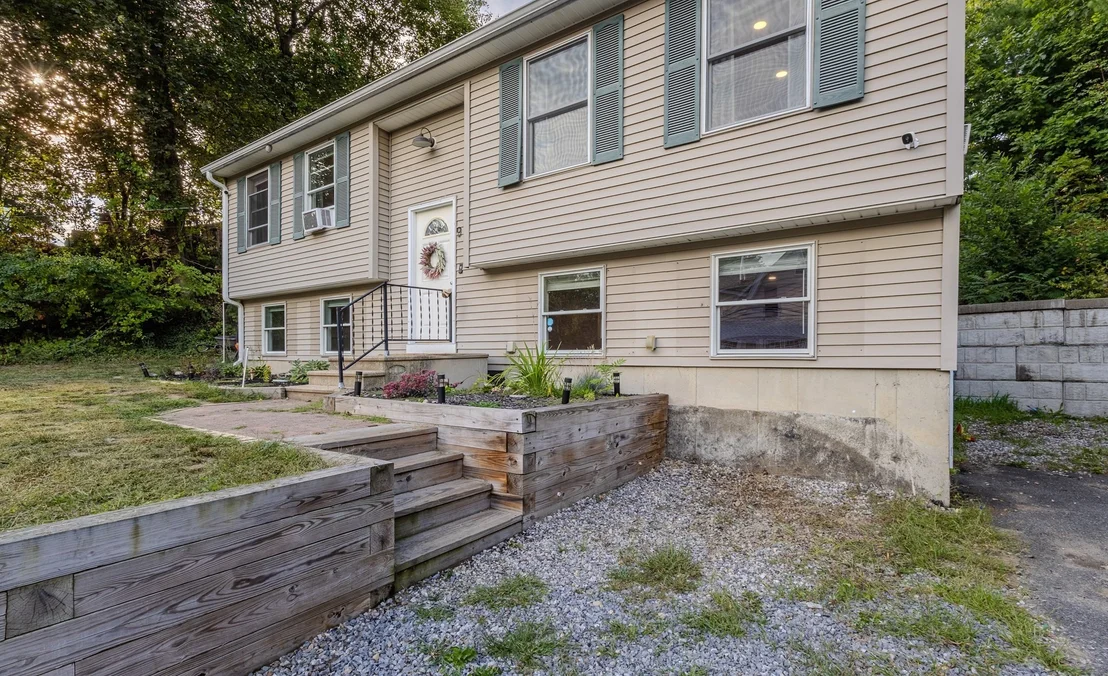 Photo of 91 Wendell St
