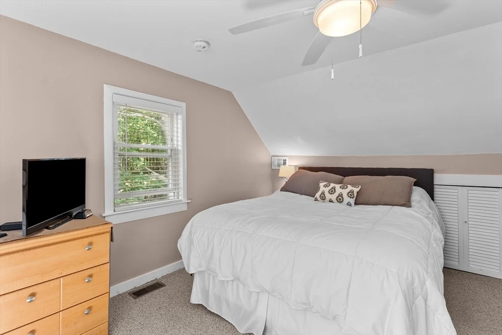 Photo of 19 Goldsmith Ave