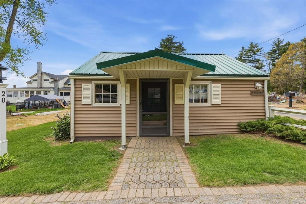 Photo of 20 Brunnell Avenue