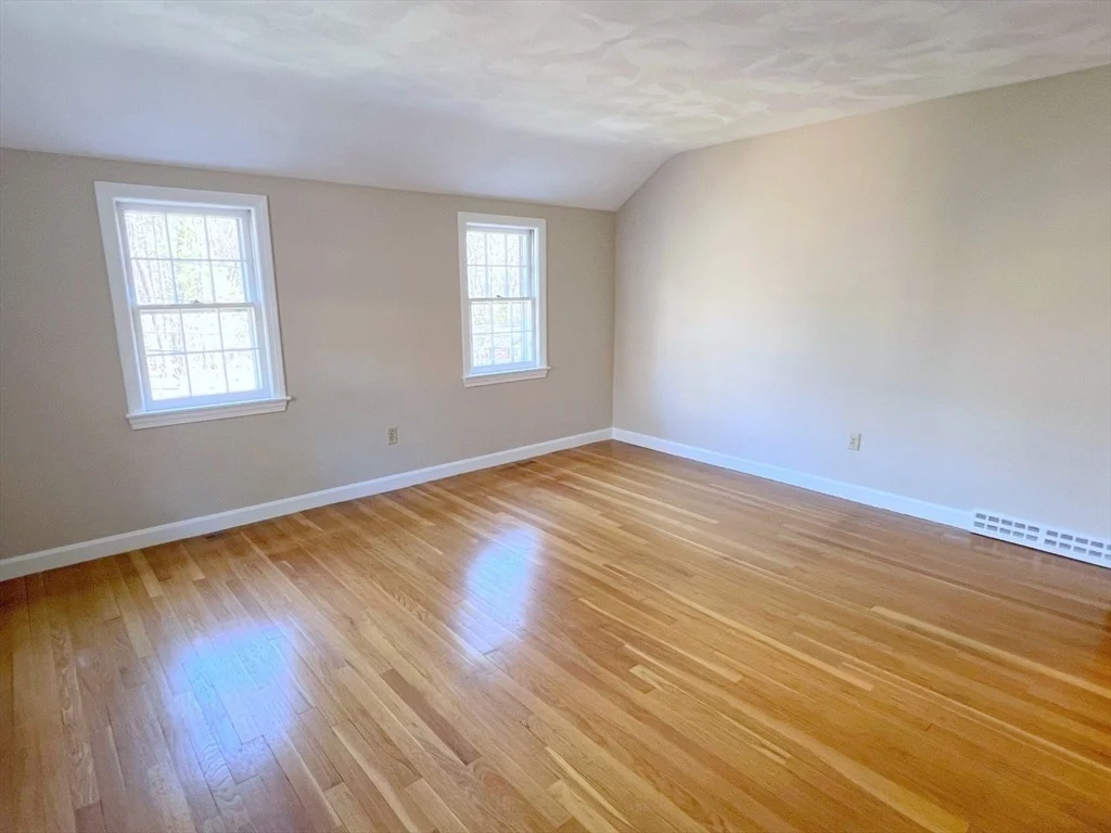 Photo of 43 Abbott Ln