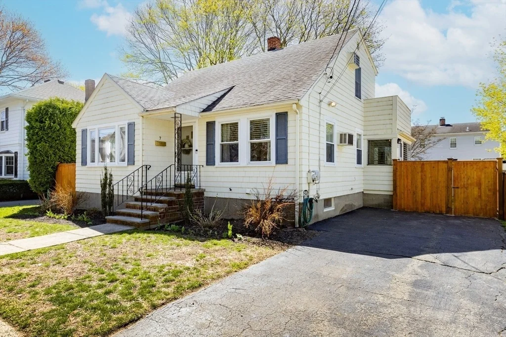 Photo of 7 Linden Rd