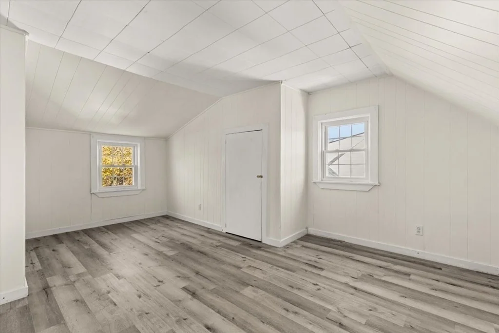 Photo of 922 Centre St