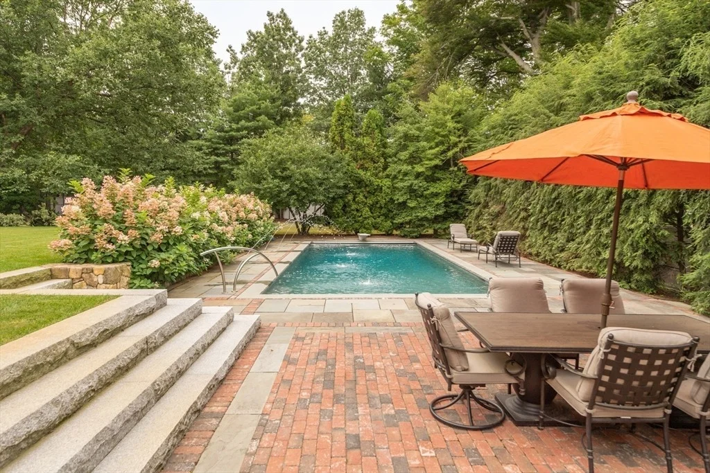 Photo of 355 Buckminster Road