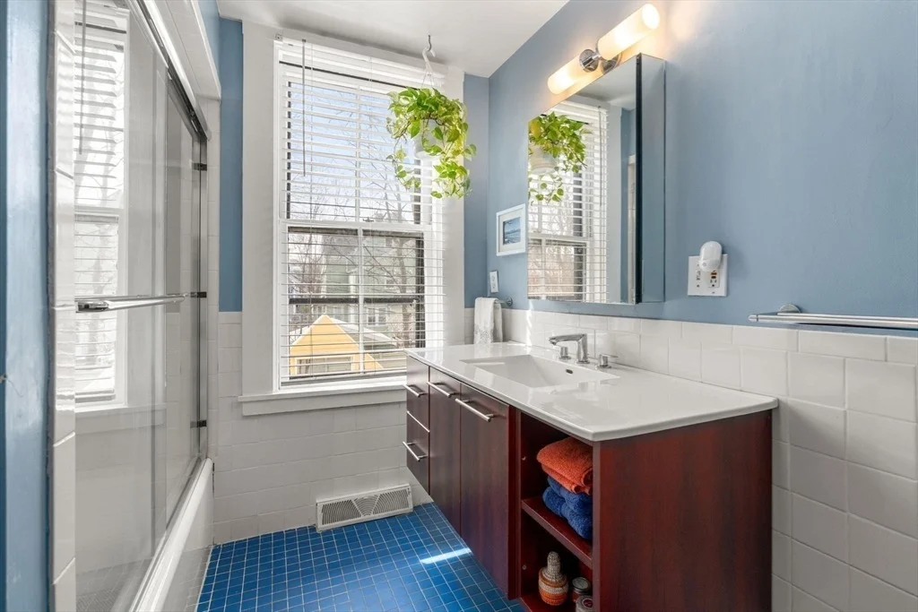 Photo of 50 Waverly Street