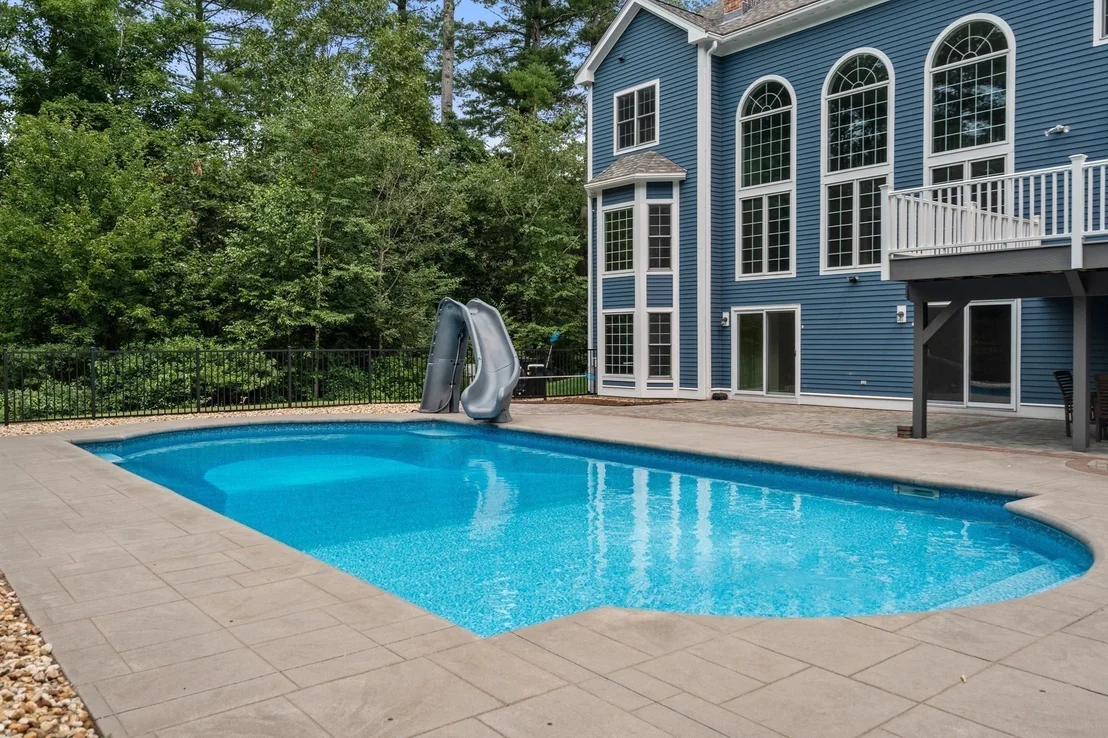 Photo of 220 Newtown Road