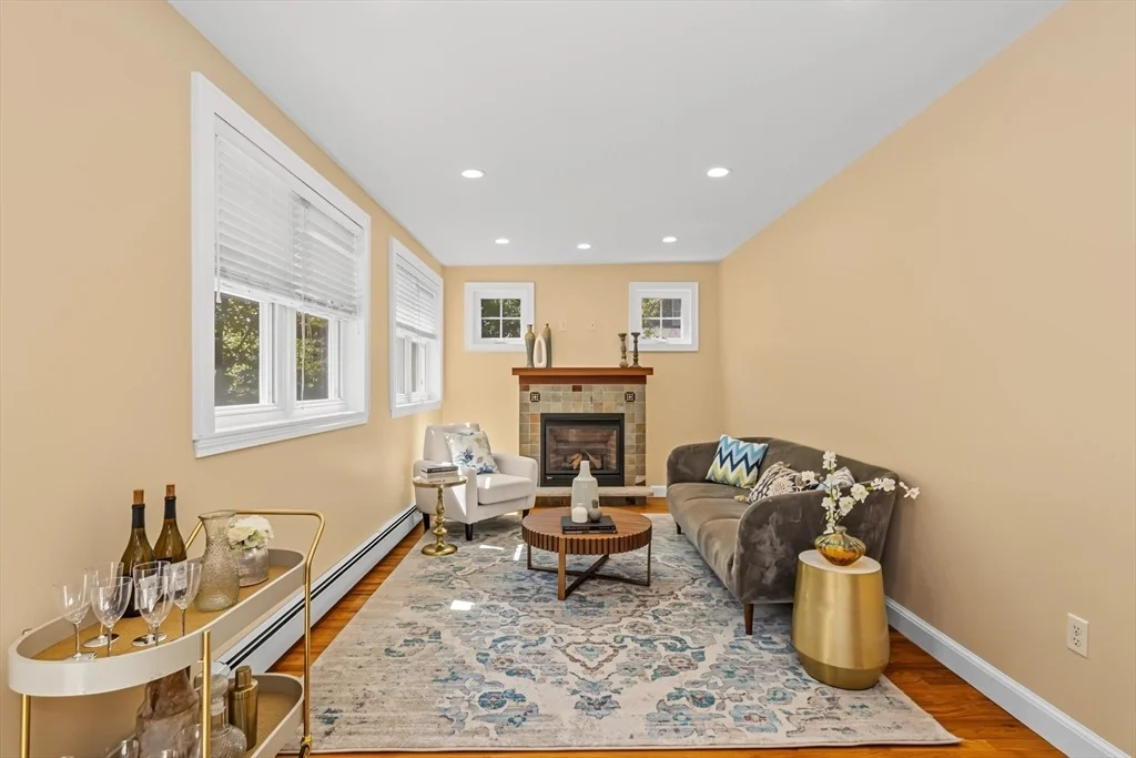 Photo of 661 Common Street