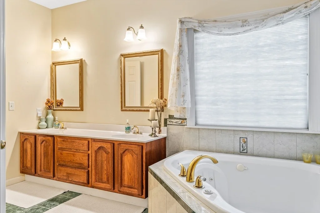 Photo of 12 Golden Cir