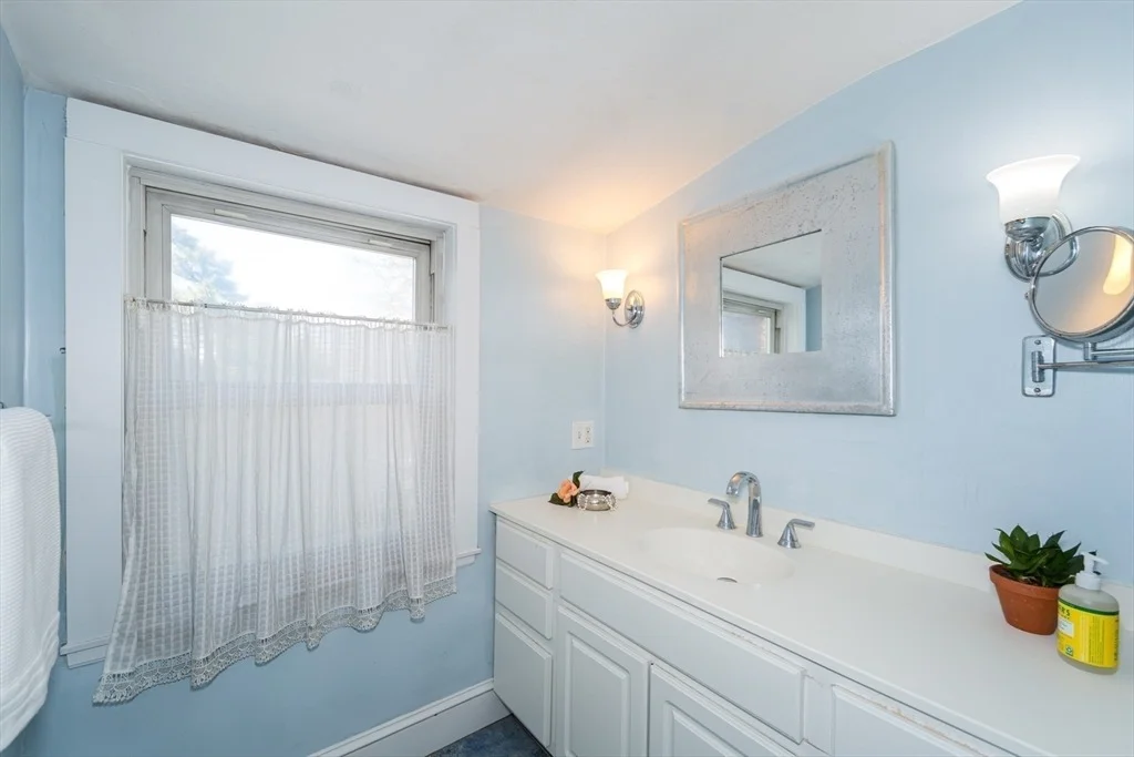 Photo of 9 Overhill Rd.