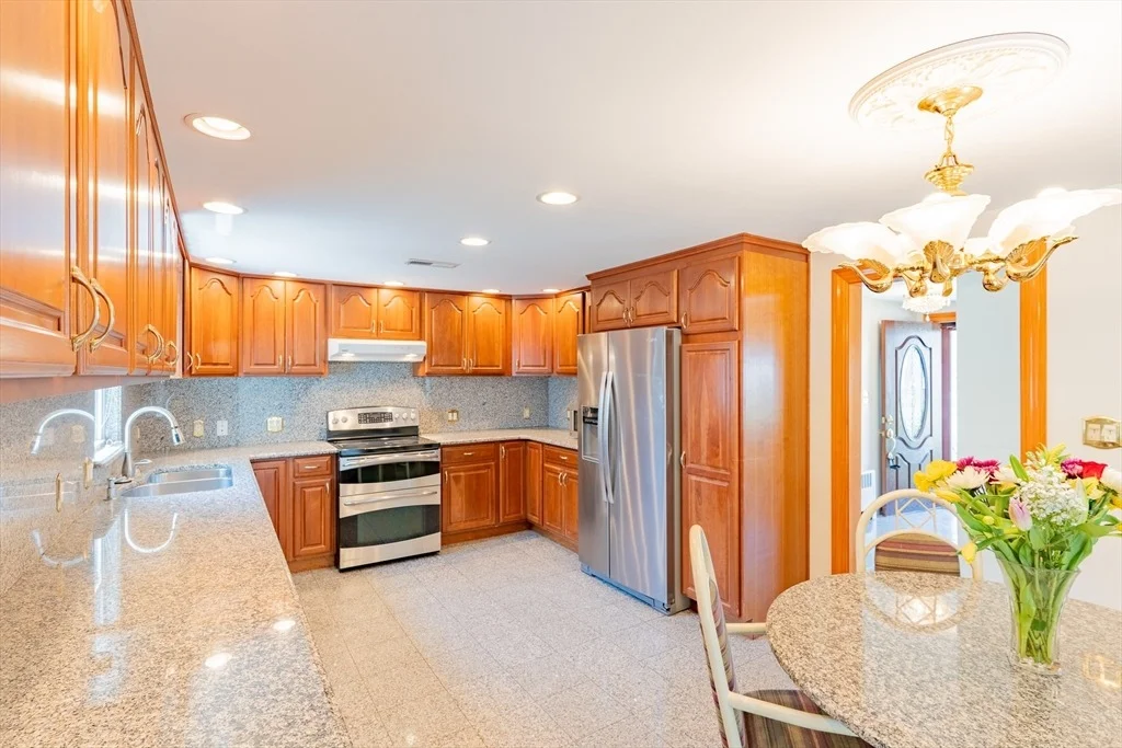 Photo of 12 Longmeadow Rd