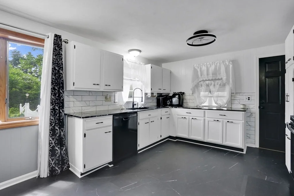 Photo of 135 Bulat Dr