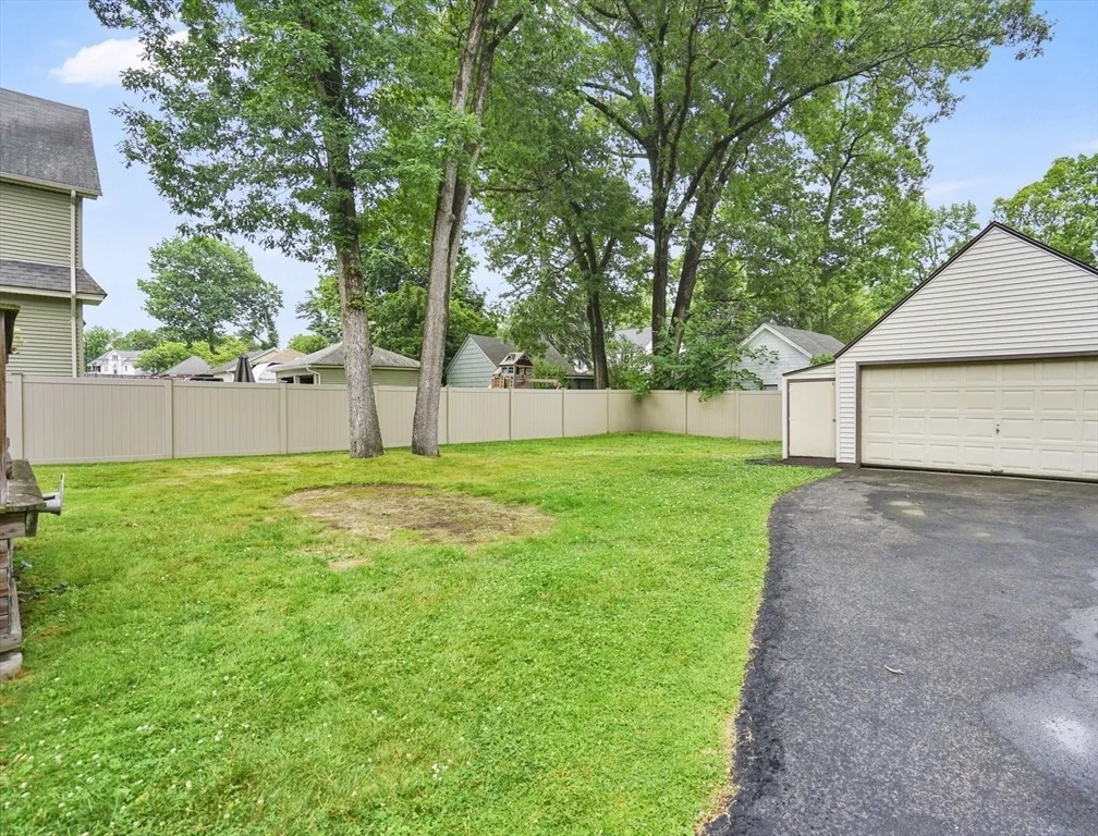 Photo of 33 Olmsted Dr
