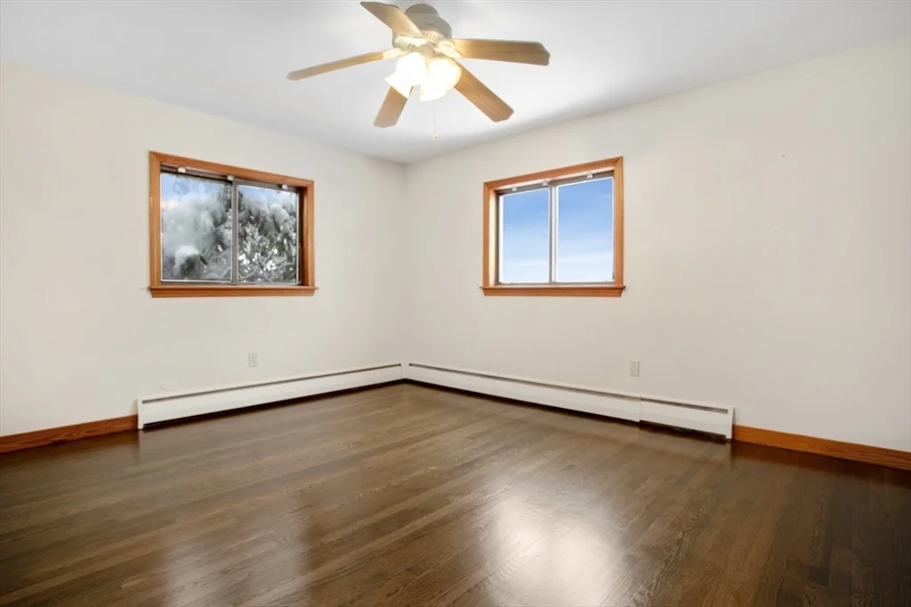 Photo of 6 Laurine Rd