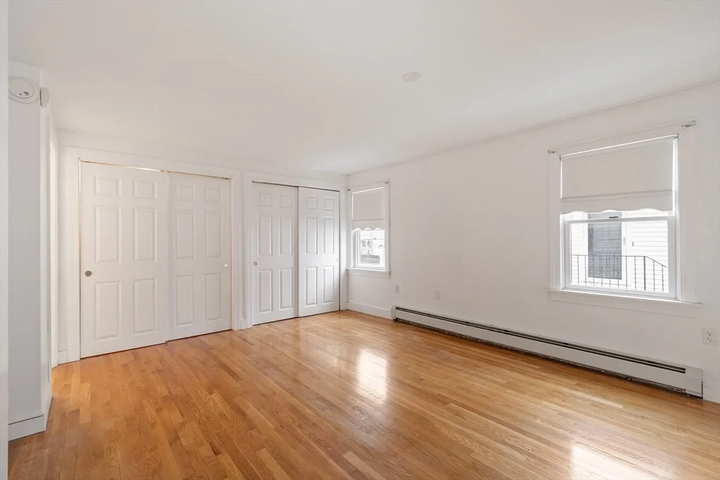 Photo of 32 Abbott Ave