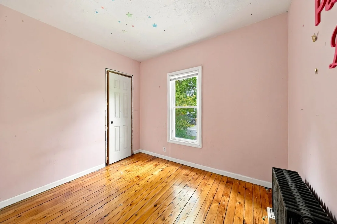 Photo of 30 Myrtle Ave