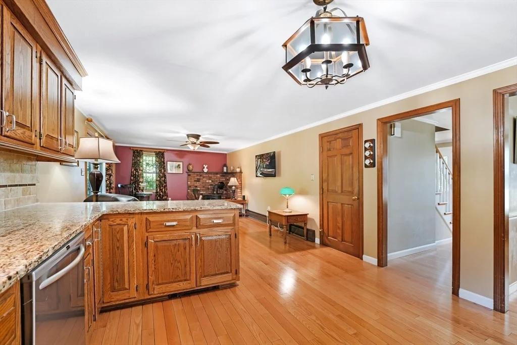 Photo of 757 Middle Rd