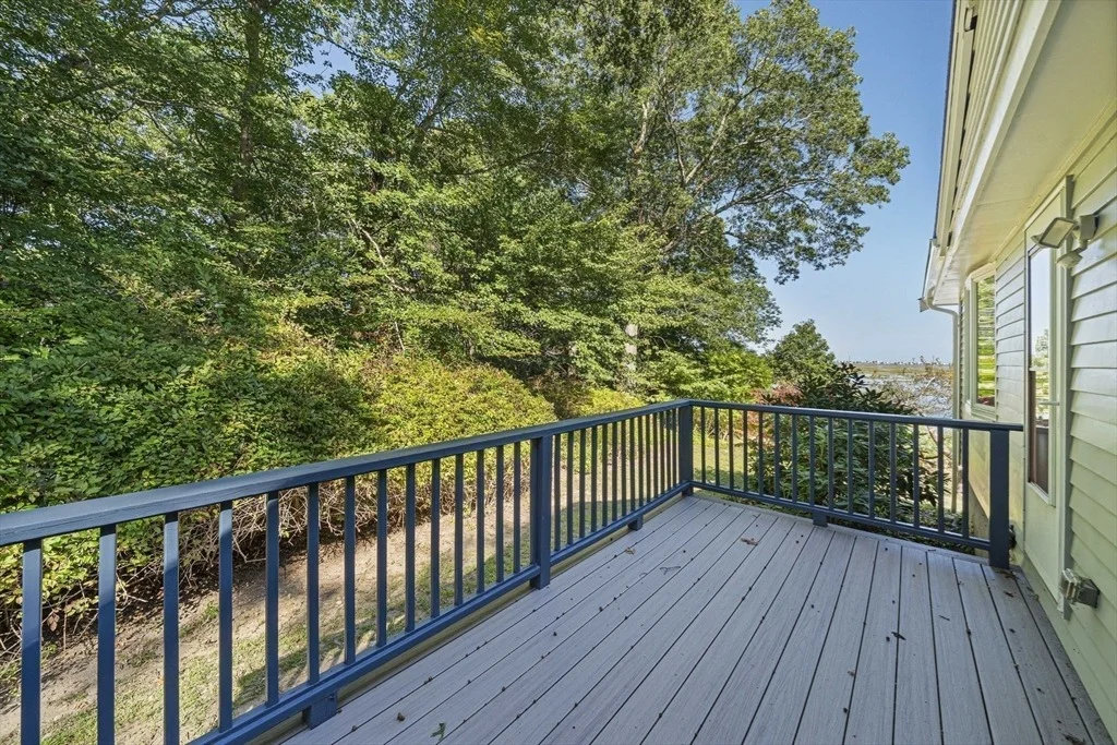 Photo of 110 Damon's Point Road