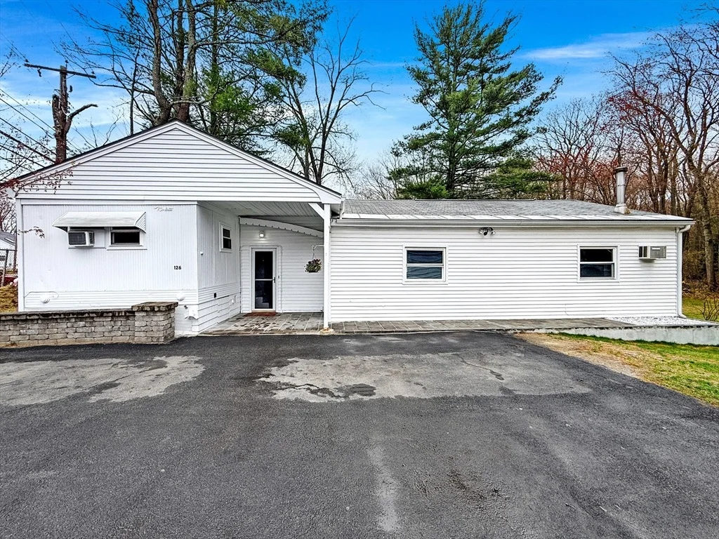 Photo of 126 Beach Rd